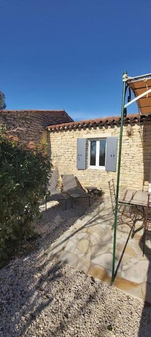 Casa vacanze Bastidon Plein Sud 3*, Promo Fin D'été à Gordes. *